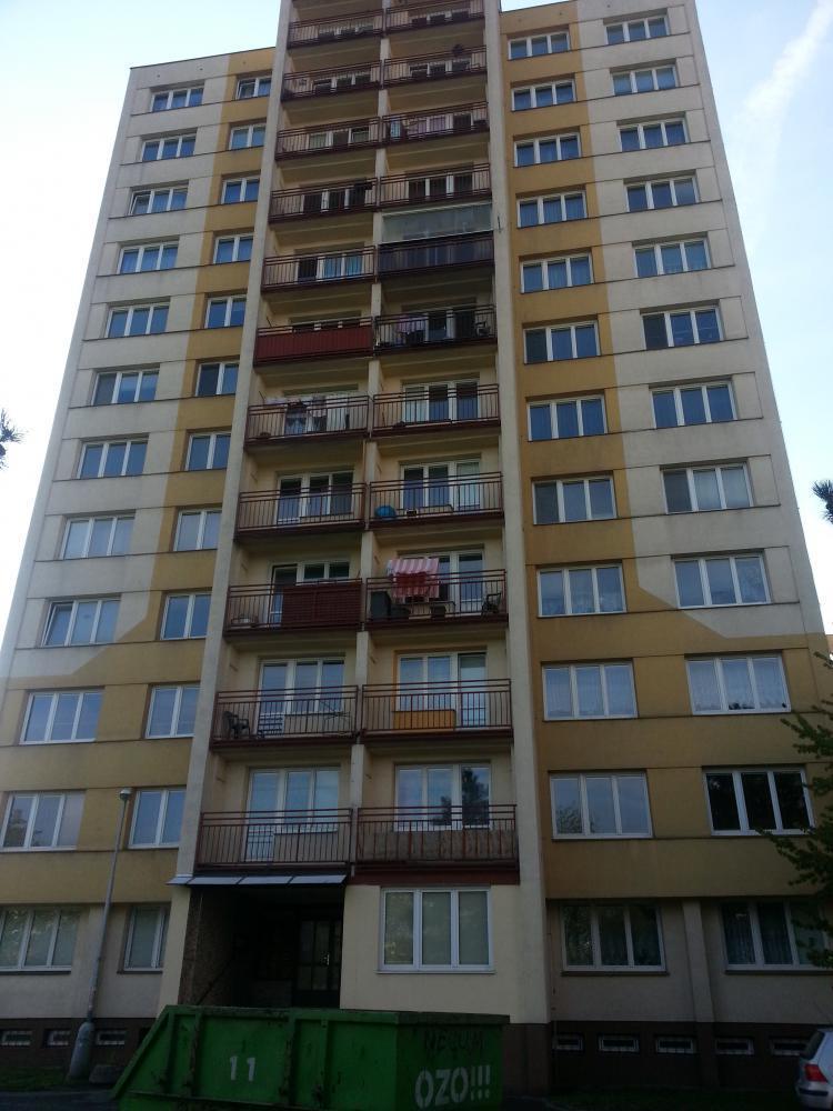 Servis oken pro SVJ - seřízení kování - údržba okenního těsnění - SVJ Gen. Janouška 2823-3 Ostrava